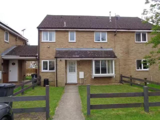 Just in! 1 BA 2 bedroom house for rent in The Sycamores, Milto.