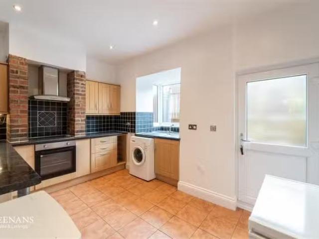 New 1 BA 2 bedroom terraced house for rent in Manchester Road.