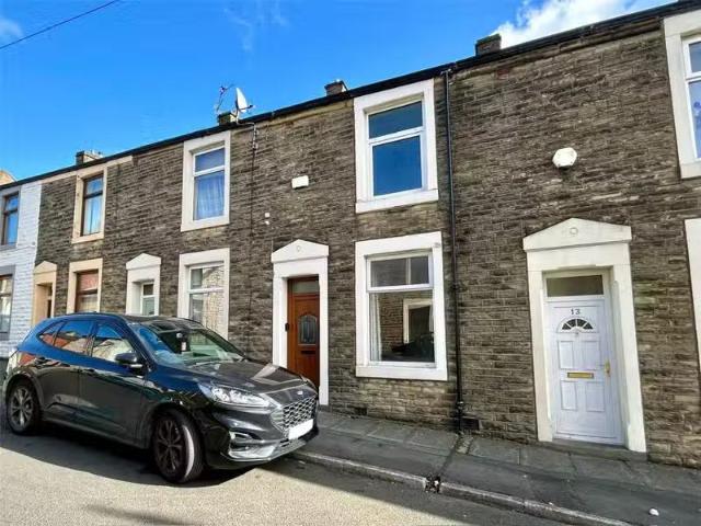 Charming 1 BA 2 bedroom terraced house for rent in Meadow Stre.