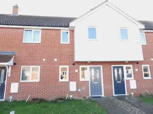 Nice 1 BA 2 bedroom terraced house for rent in Colchester Road.