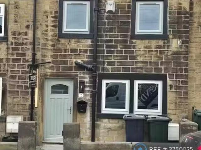 Nice 1 BA 2 bedroom terraced house for rent in Halifax Road, C.