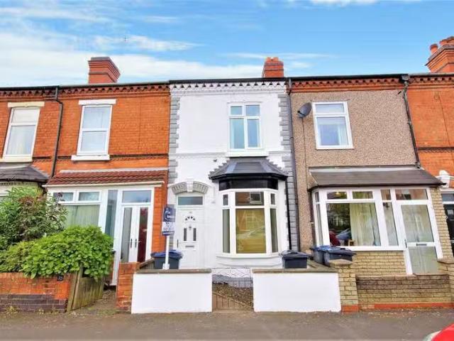 For Rent! 1 BA 2 bedroom terraced house for rent in Warren Roa.