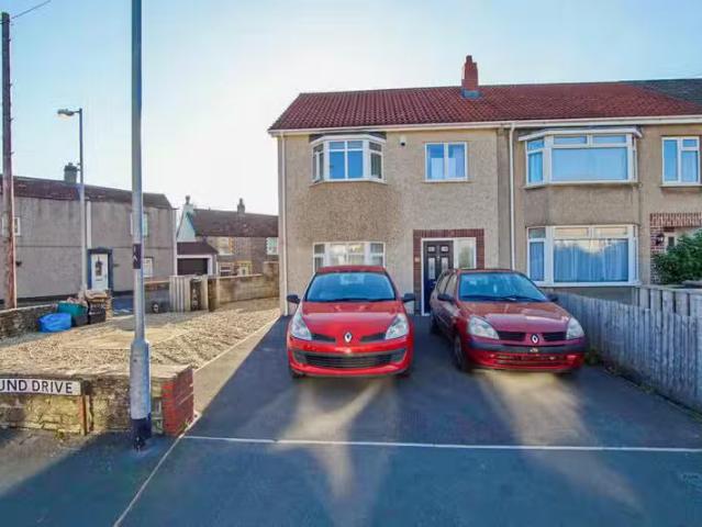 Deal! 1 BA 4 bedroom end of terrace house for rent in Pound Dr.