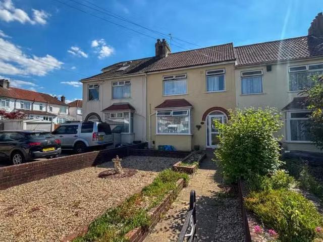New 1 BA 4 bedroom terraced house for rent in Greenway Park, S.