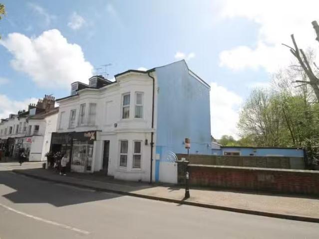 For Rent! 1 BA 5 bedroom semi detached house for rent in Keyme.