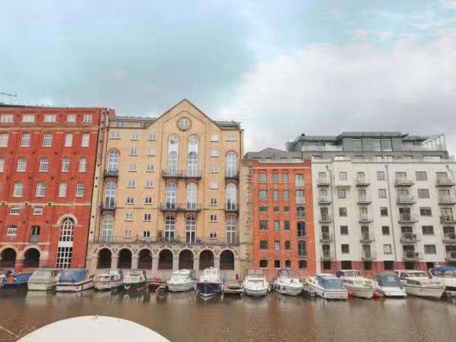 New 1 BA Studio flat for rent in The Mill House, Ferry Street.