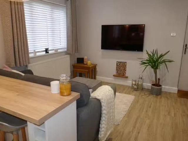 Charming 1 bedroom terraced house for rent in Foxcote, Yeovil.