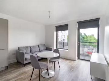 Cheap 1 bedroom apartment for rent in Coventry Road, Sheldon.