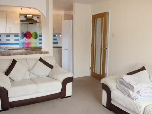 Cheap 1 bedroom apartment for rent in Houndstone, Yeovil, BA22