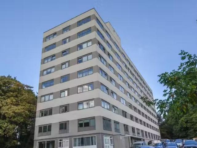 Charming 1 bedroom apartment for rent in Hubert Road, Brentwoo.