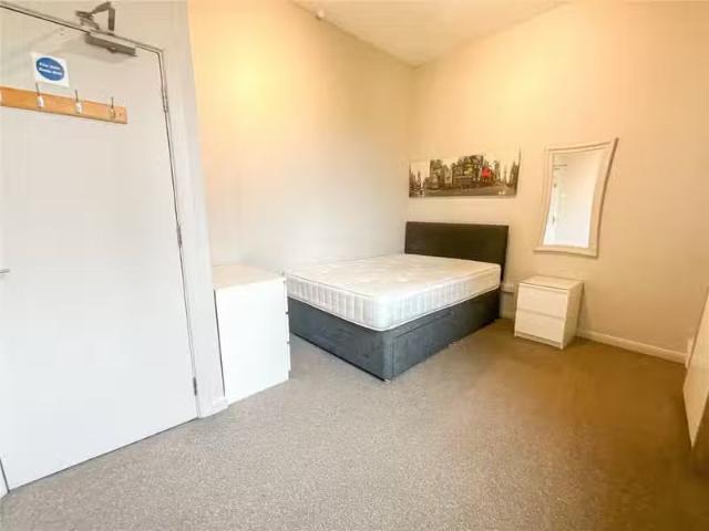 Cozy 1 bedroom apartment for rent in Lichfield Street, Tamwort.