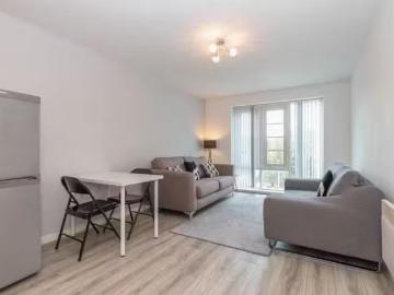 Cozy 1 bedroom apartment for rent in West Two, Suffolk Street.