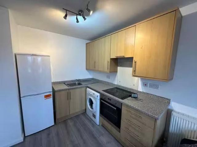 Rental! 1 bedroom flat for rent in Penwood house, Yardley Wood.