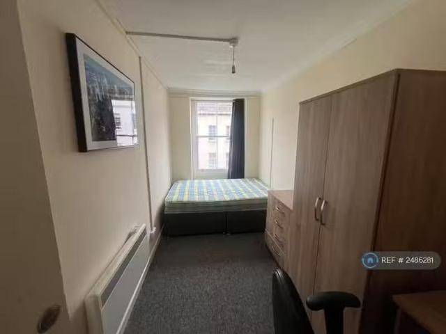 Cozy 1 bedroom flat share for rent in Park Street, Bristol, BS1