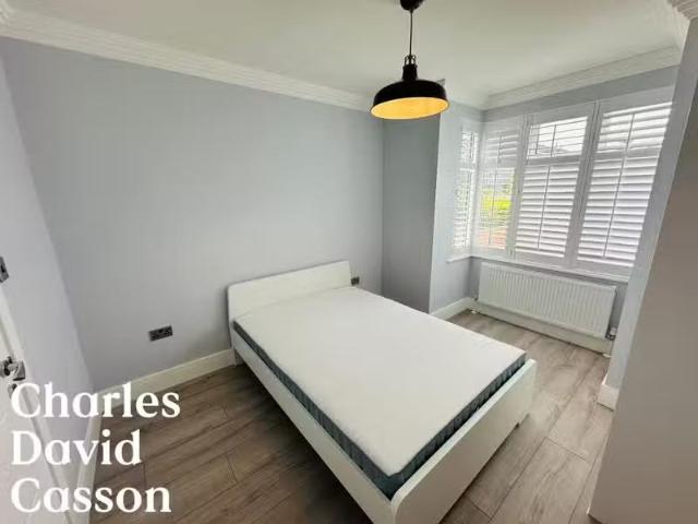 Cheap 1 bedroom house share for rent in Rainsford Lane, Chelms.