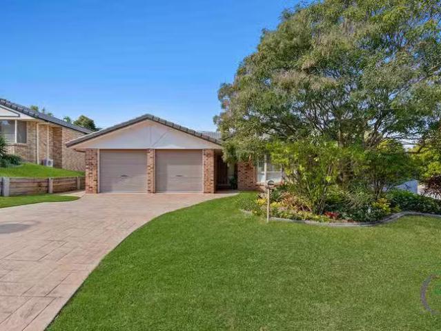 Deal! 1 Birnam Place, Ferny Grove, QLD 4055