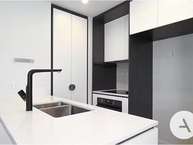 Cheap 1 BR 108/2 Terry Connoley Street, Coombs Apartment for r.