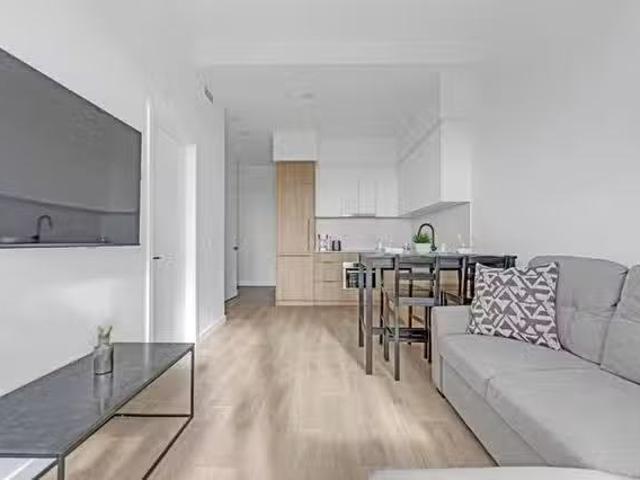 For Rent! 1 BR 102 Avenue