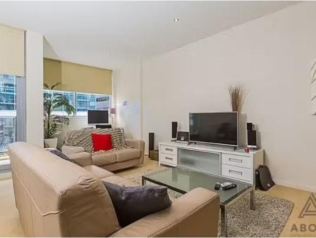 Cheap 1 BR 10/3 Gordon Street, Acton Apartment for rent Liste.