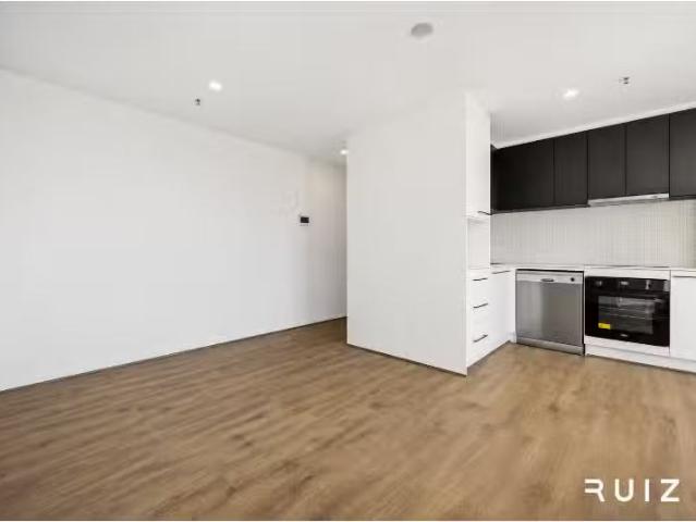 Nice 1 BR 115/70 Efkarpidis Street, Gungahlin Apartment for re.