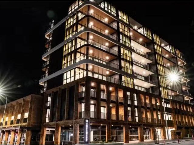 Just in! 1 BR 110/10 Queens Parade, Wollongong Apartment for r.