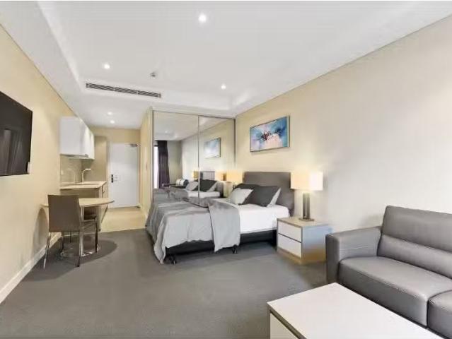 Cozy 1 BR 1/2506 Bundaleer Street, Belrose Apartment for rent.