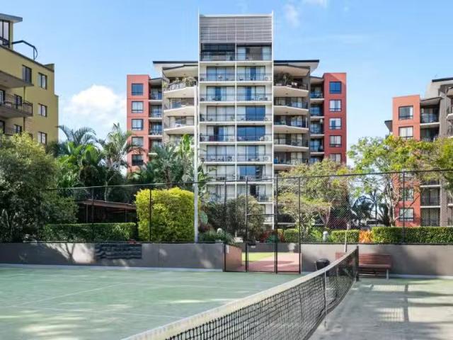 Cozy 1 BR 128/15 Goodwin Street, Kangaroo Point Apartment for.