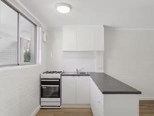 Cheap 1 BR 12/8 St Leonards Street, Mosman Park, WA 6012