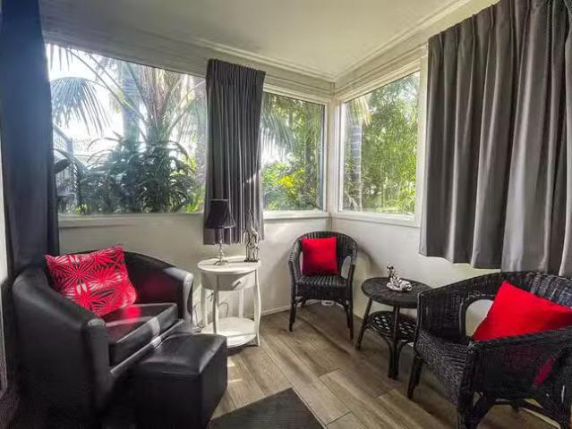 Cheap 1 BR 1/21 23 Windang Road, Primbee, NSW 2502