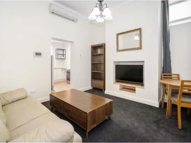 Unique 1 BR 1/22 Maitland Road, Islington Apartment for rent.