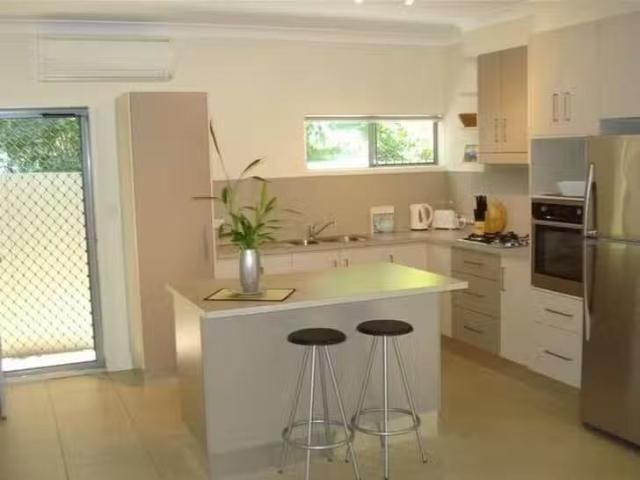 Nice 1 BR 1/30 Kuranga Avenue, Southport, QLD 4215
