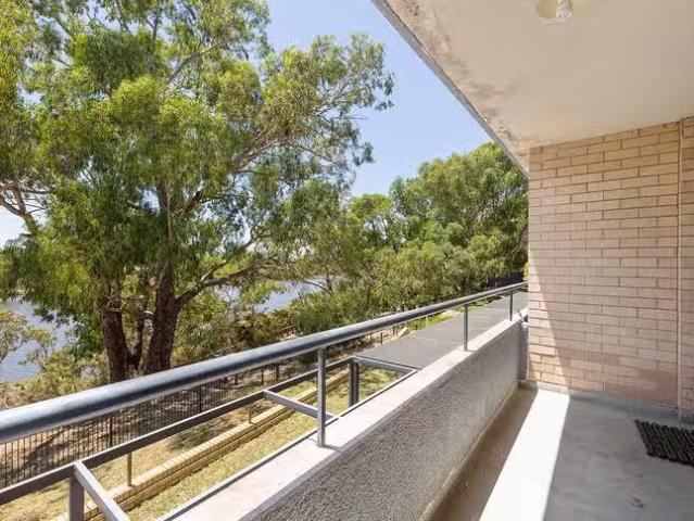 Charming 1 BR 13A/66 Great Eastern Highway, Rivervale, WA 6103
