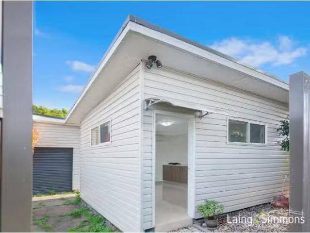 Cozy 1 BR 17a Malouf Street, Guildford House for rent Listed.
