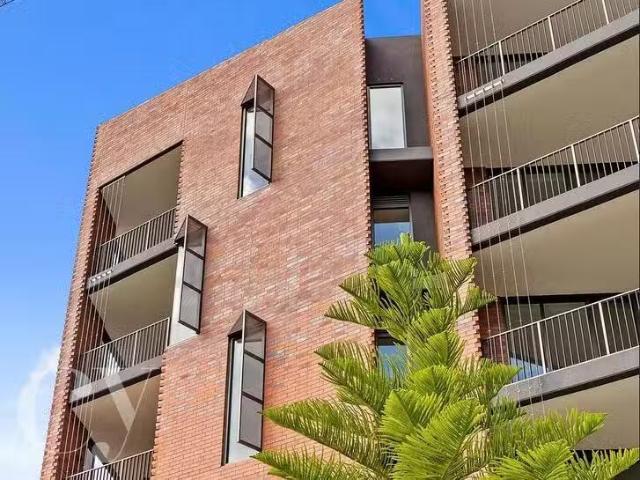 Deal! 1 BR 201/4 Goatcher Vista, Shenton Park, WA 6008