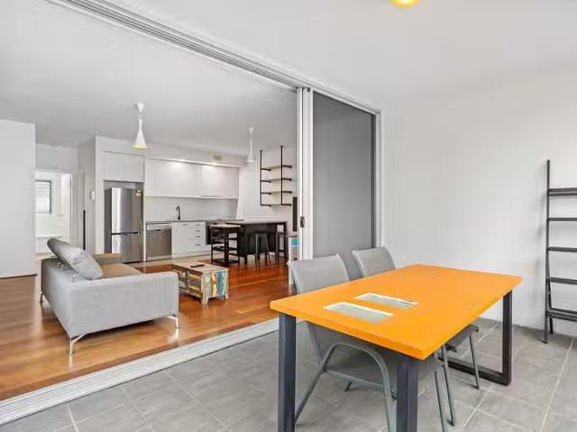 Unique 1 BR 210/28 Masters Street, Newstead, QLD 4006