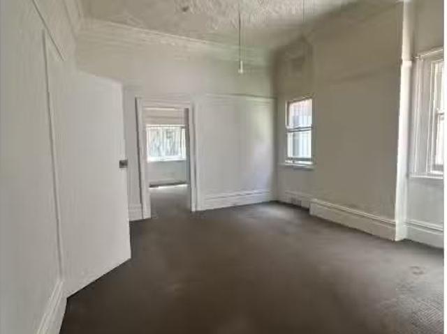 Nice 1 BR 2/37 Herbert St, DULWICH HILL Apartment for rent Li.