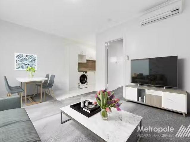 Deal! 1 BR 4/39 Osborne Avenue, Glen Iris, VIC 3146