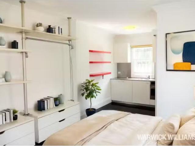 Unique 1 BR 4/587 589 Riley Street, Surry Hills Apartment for.