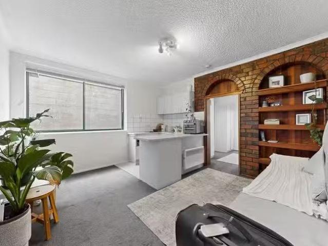 Rental! 1 BR 4/65 George Street, Fitzroy, VIC 3065