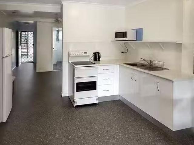 Cheap 1 BR 49C Charles Street, Parramatta Park, QLD 4870