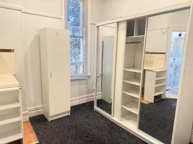 Nice 1 BR 5/6 Brighton Street, PETERSHAM House for rent Liste.