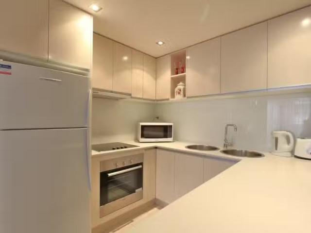 Cozy 1 BR 705/12 16 Romsey Street, WAITARA Apartment for rent.