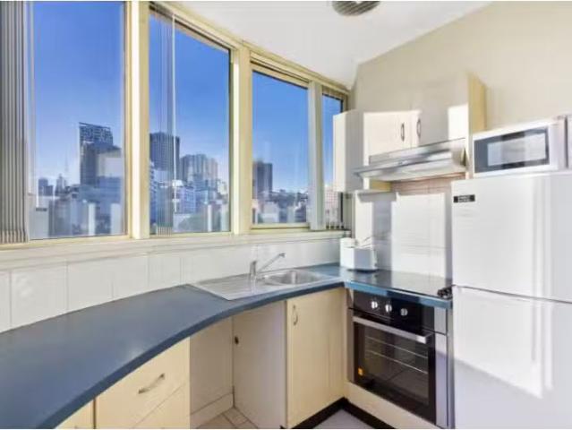 Cozy 1 BR 71/230 Elizabeth Street, Sydney Apartment for rent.