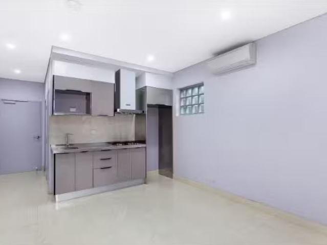 Deal! 1 BR 8/11 Stuart Street, Concord West Apartment for rent.