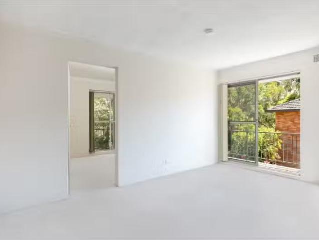 New 1 BR 9/3 Fairway Close, Manly Vale Apartment for rent Lis.