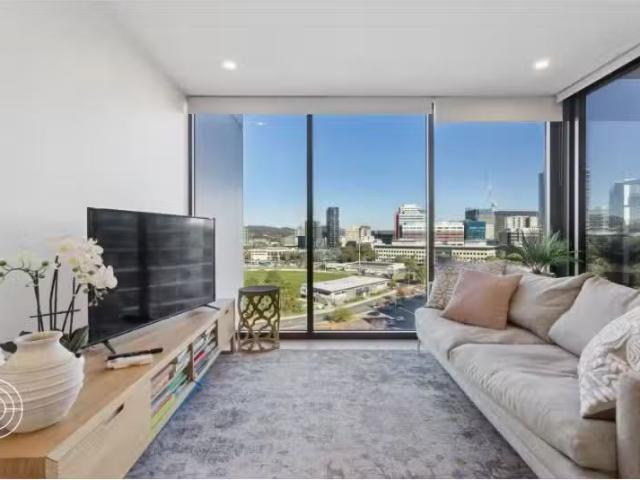 For Rent! 1 BR 94/9 Irving Street, Phillip Apartment for rent.