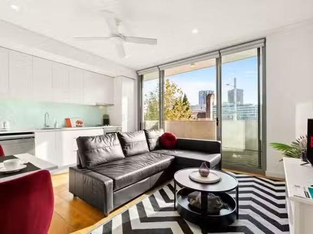 Cozy 1 BR Chalmers Street
