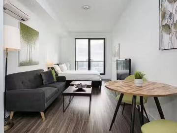 Unique 1 BR Avenue Overdale