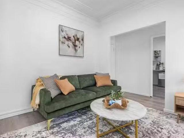 New 1 BR Berry Street