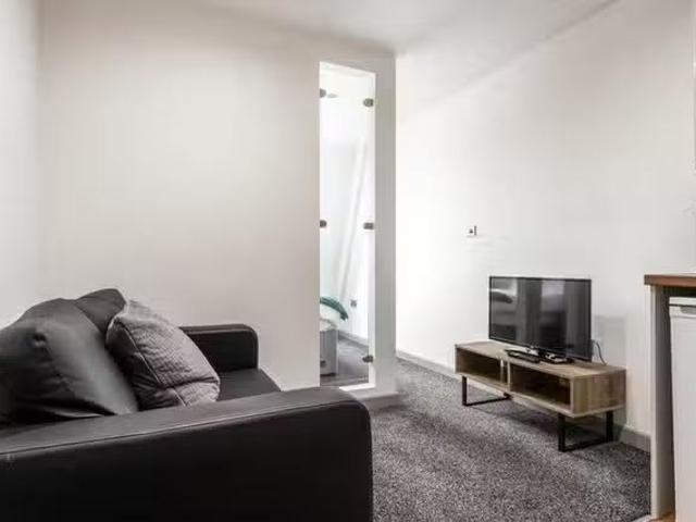 Cozy 1 BR Blackwall